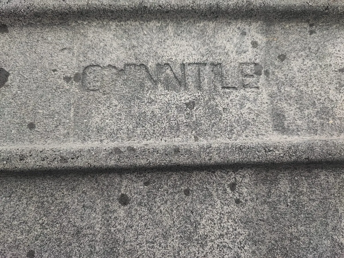 Mannok Roof tile smooth finish - Image 3