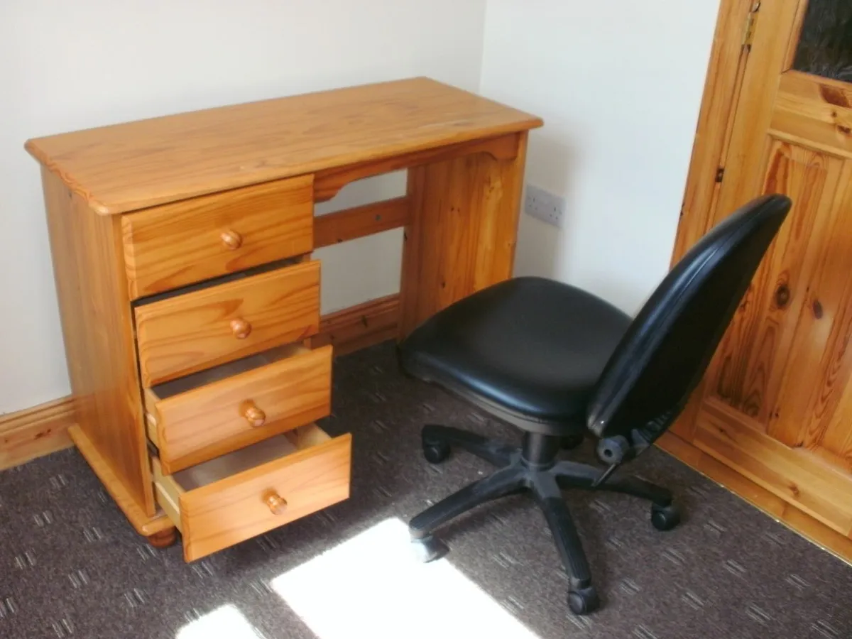 Desk chair ,study table ,lamp - Image 1