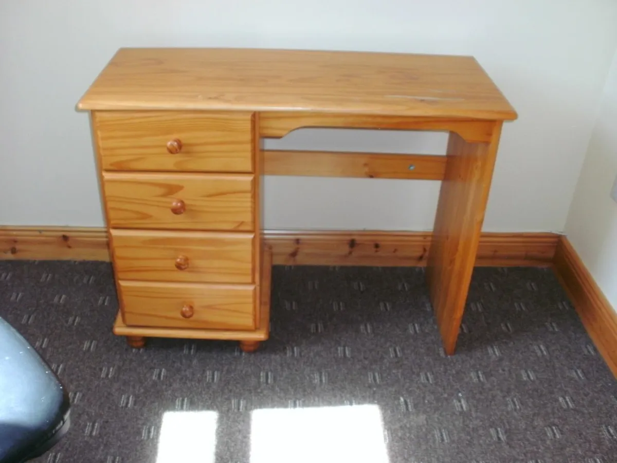 Desk chair ,study table ,lamp - Image 4