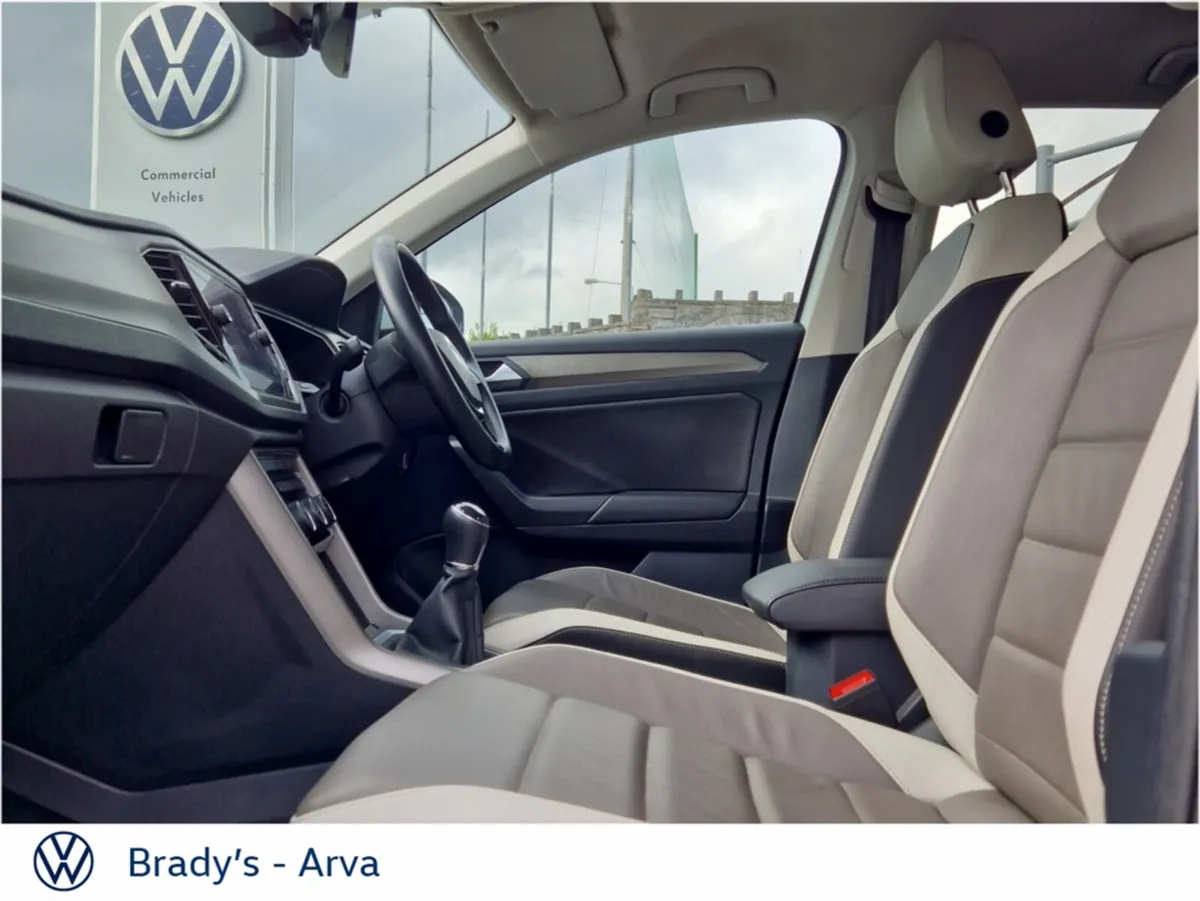 Volkswagen T-Roc DESIGN 2.0 TDI 115BHP M6F 5DR - Image 4
