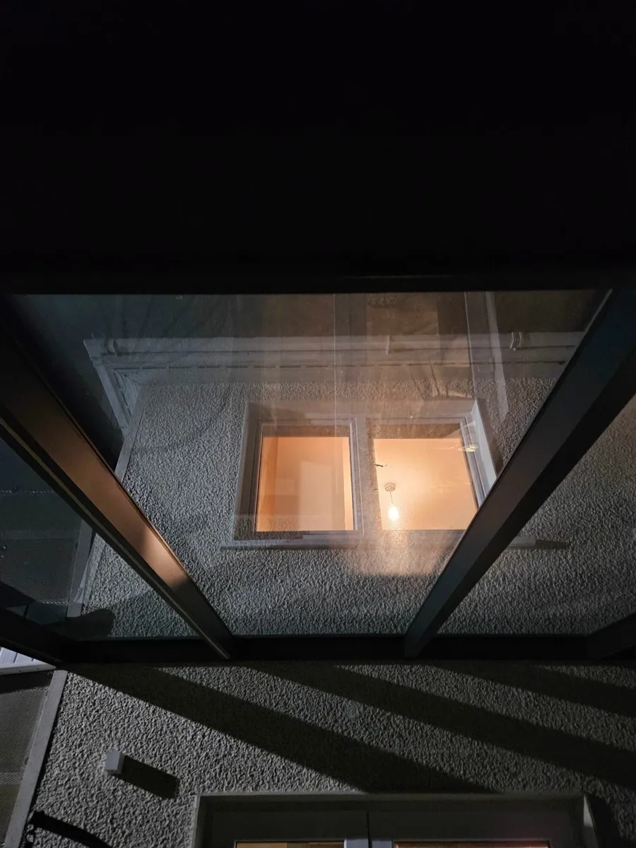 Glass sheets - Image 1