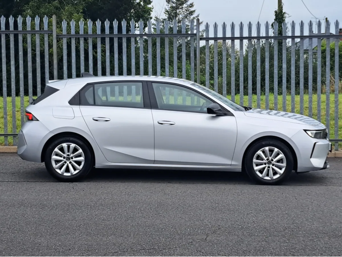 Opel Astra SC 1.5TD 130PS 8 SPEED AUTOMATIC - Image 3