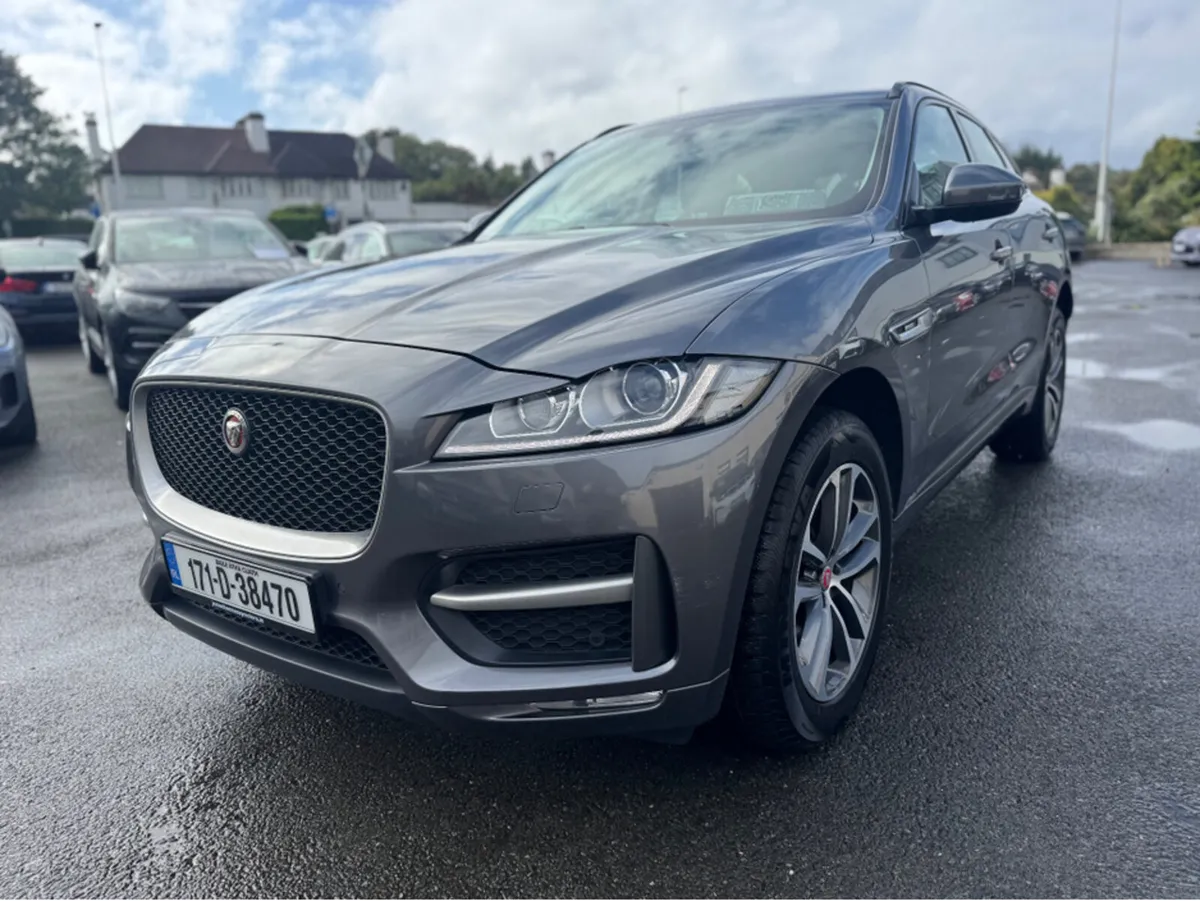 Jaguar F-Pace 3.0 D AWD R-SPORT 5DR A AUTO - Image 2