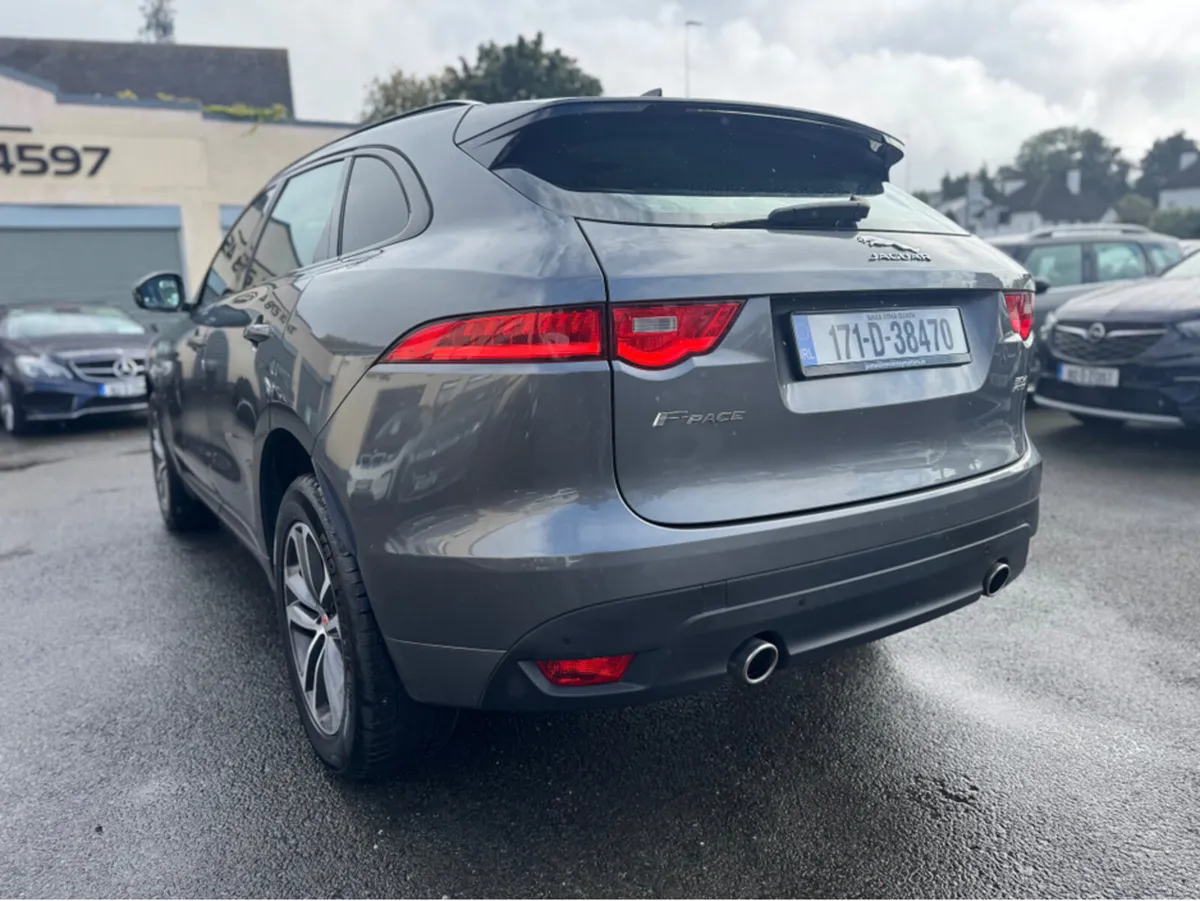Jaguar F-Pace 3.0 D AWD R-SPORT 5DR A AUTO - Image 3