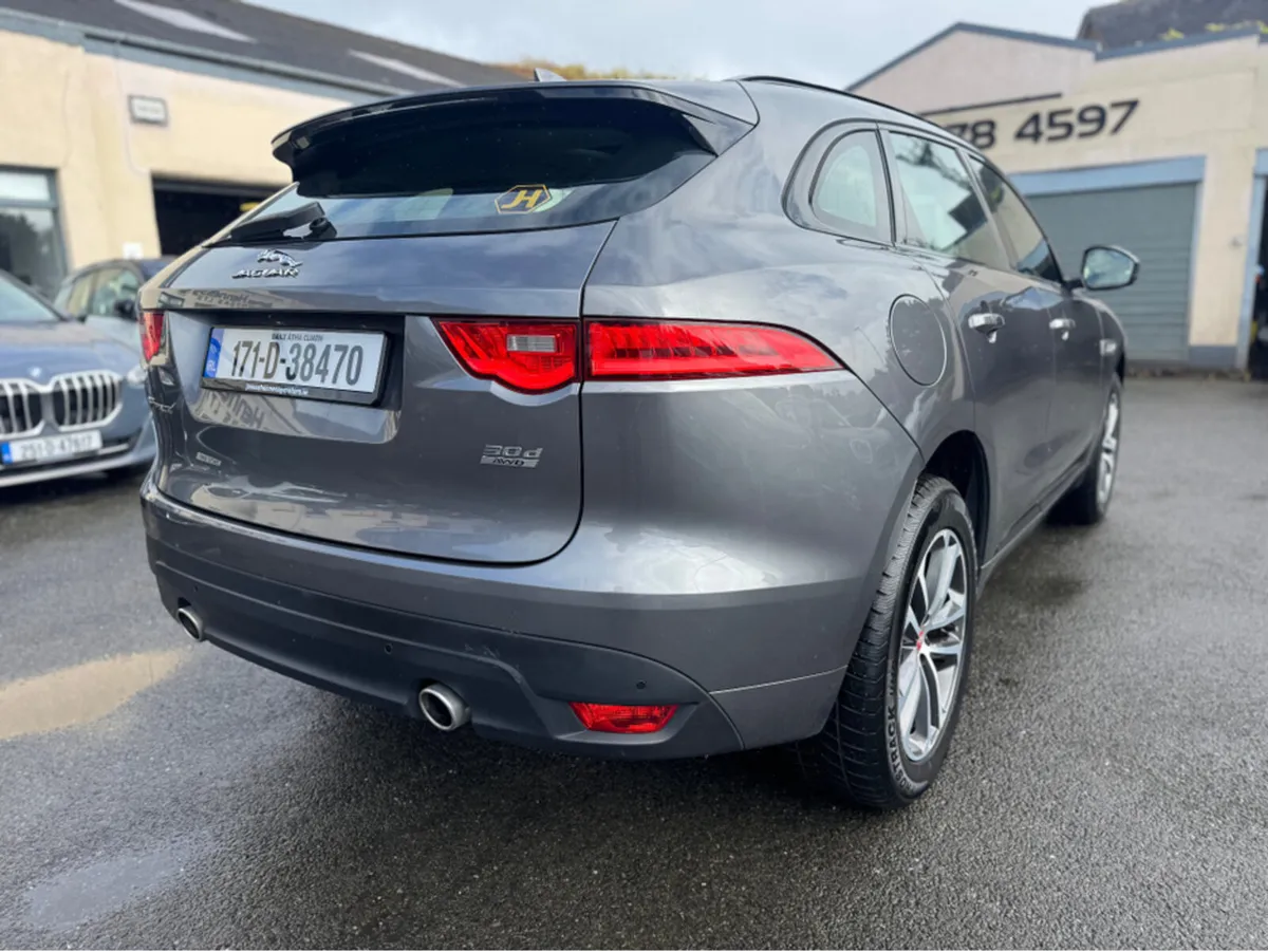 Jaguar F-Pace 3.0 D AWD R-SPORT 5DR A AUTO - Image 4