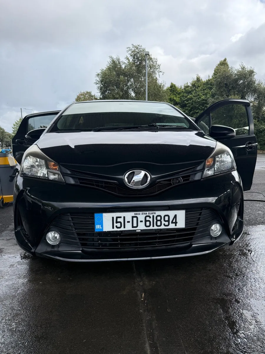 Toyota vitz 2015 - Image 1