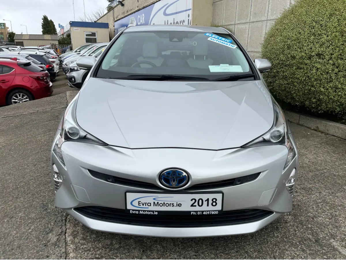 Toyota Prius TOURING SELECTION AUTOMATIC HYBRID 1. - Image 4