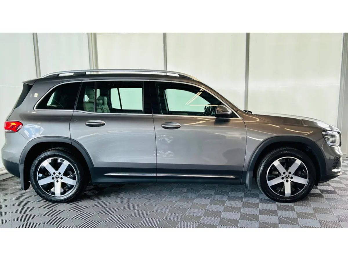Mercedes-Benz GLB *7 Seater*Beige Leather* 12 mont - Image 3