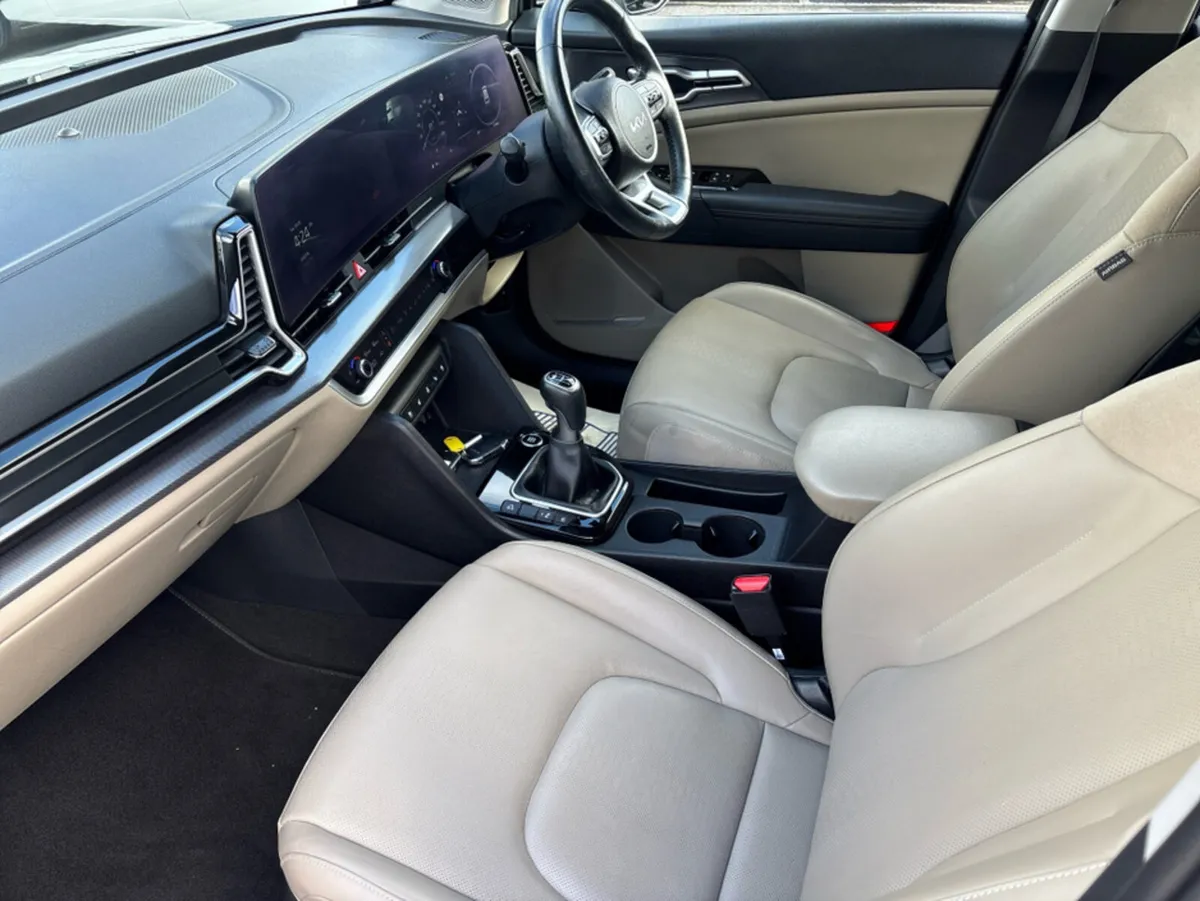 Kia Sportage K4 DIESEL 5DR - Image 3