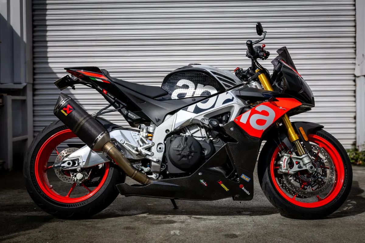 2018 Aprilia Tuono V4 Factory - Image 2
