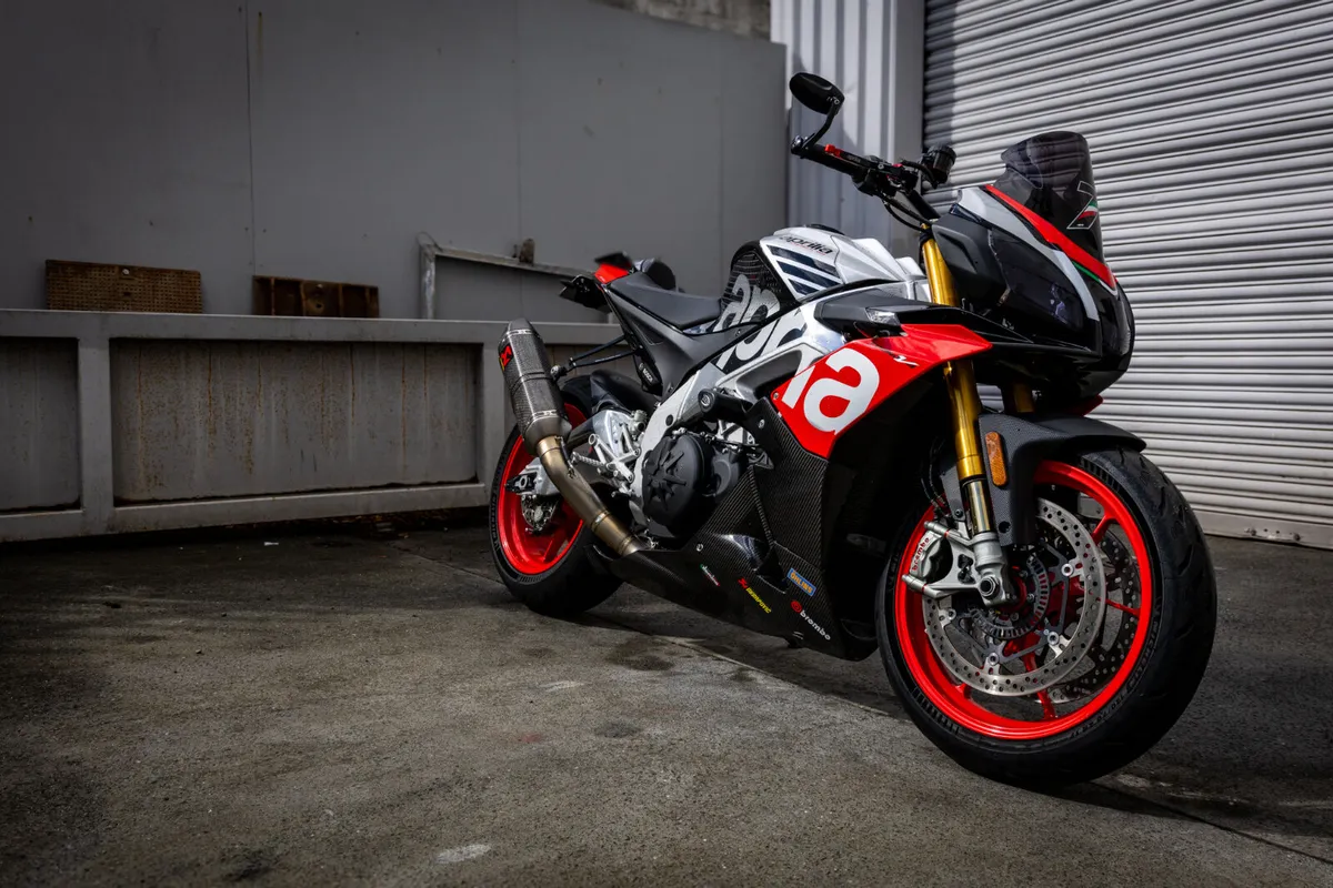 2018 Aprilia Tuono V4 Factory - Image 3