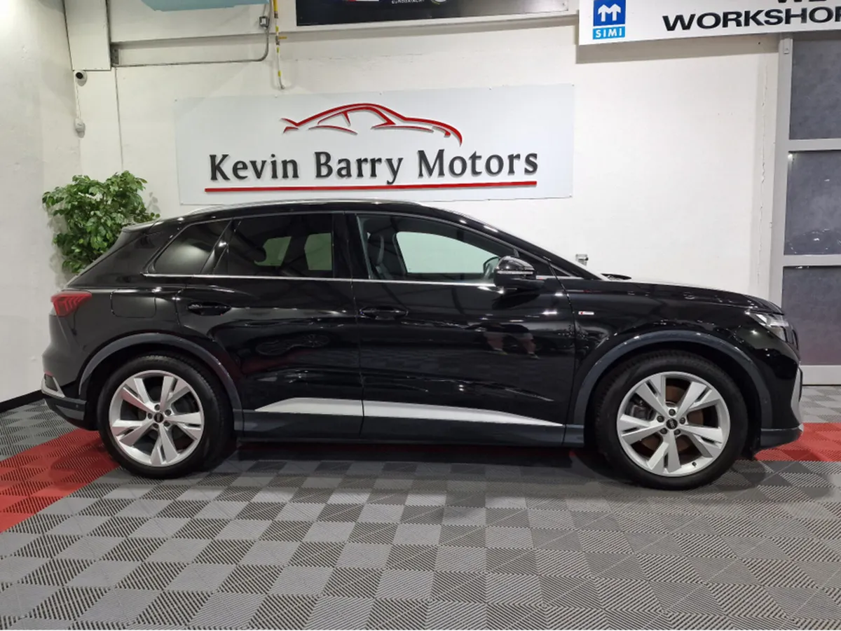 Audi Q4 e-tron 40 S LINE (C&S PACK) 82KWH AUTOMATI - Image 4