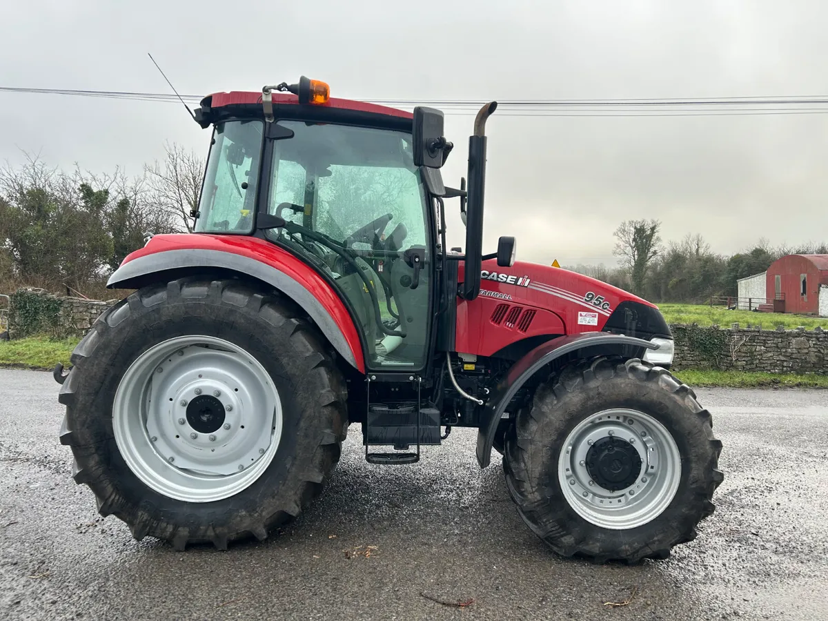 2021 Case Farmall 95C - Image 4