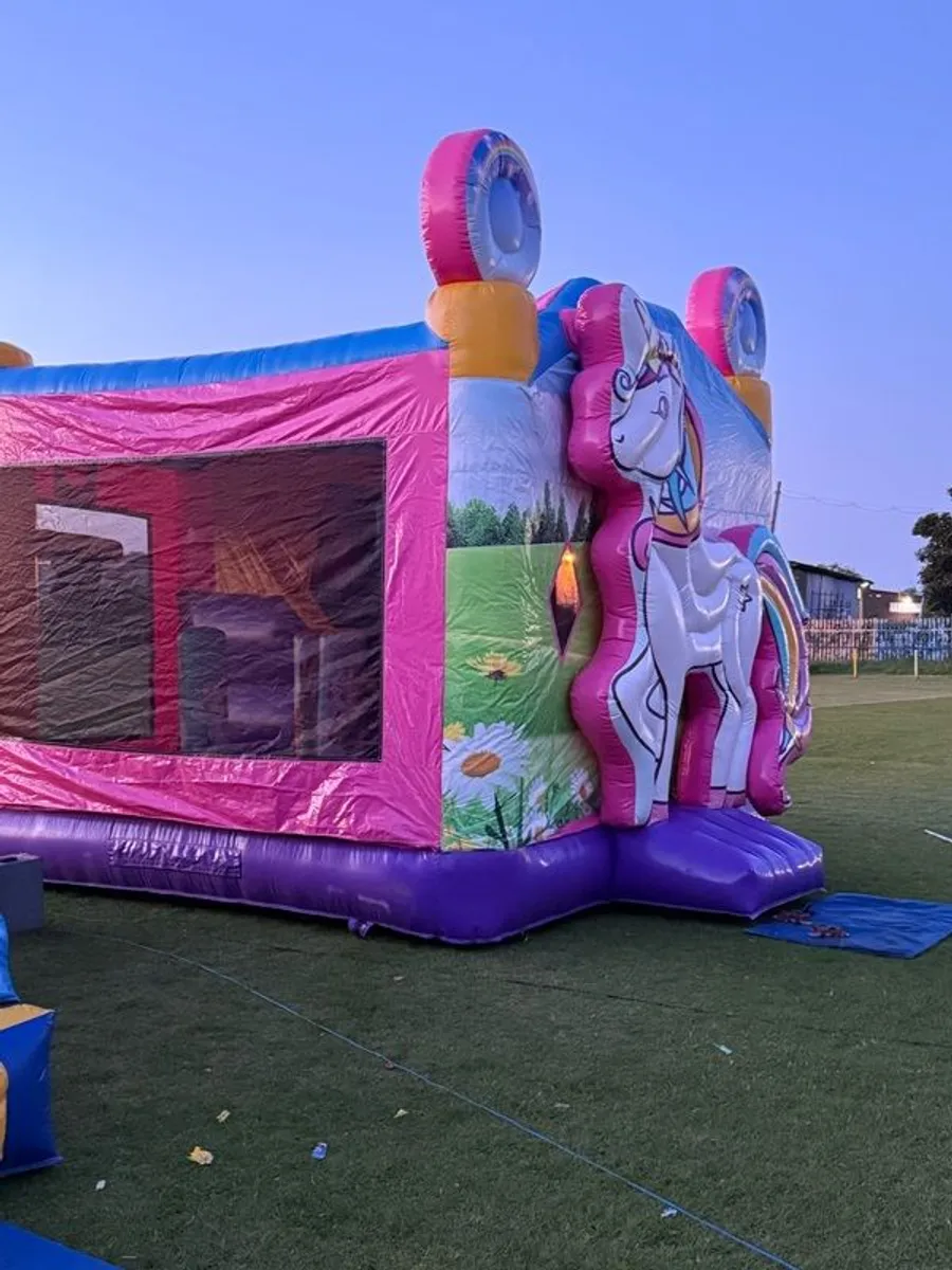 Unicorn 3d bouncy castle - Image 3