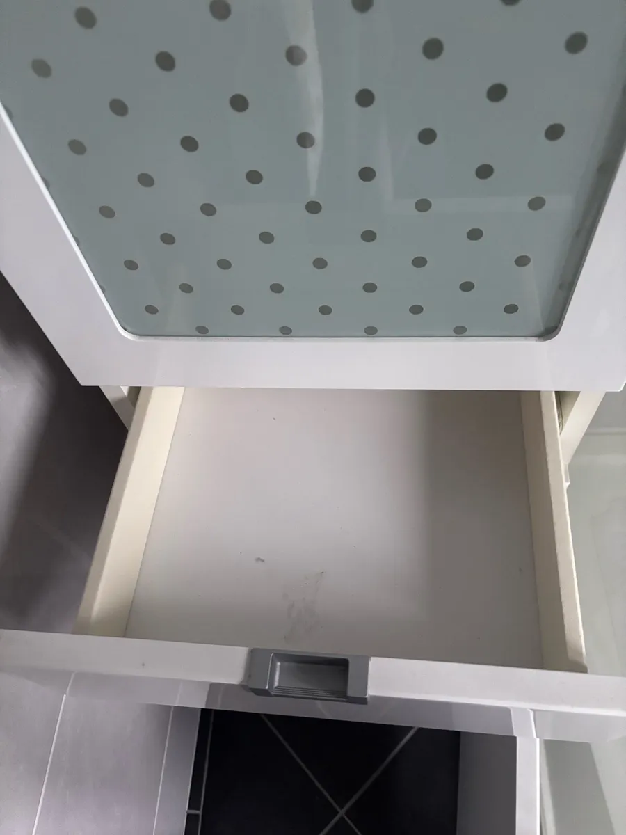 Bathroom cabinet - Image 4