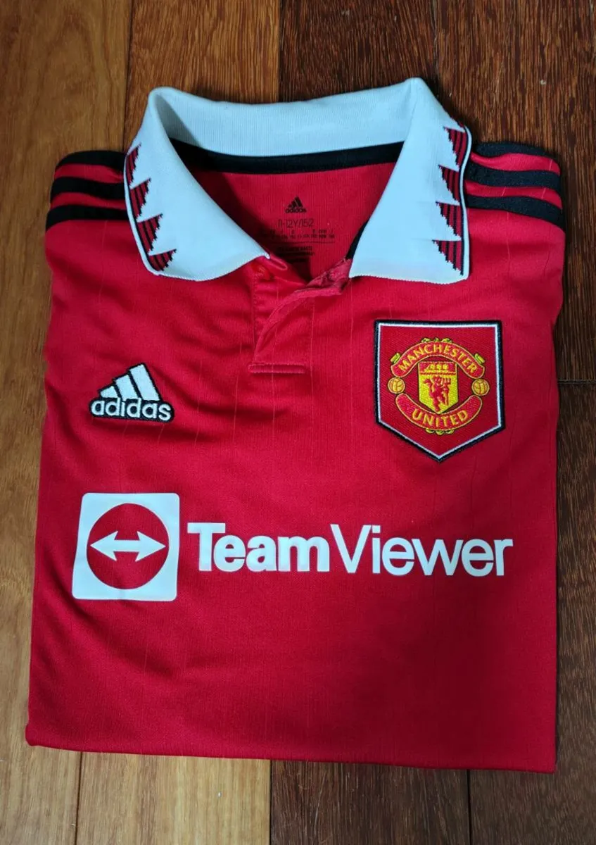 Manchester United Jersey - Size 11 to 12 - Image 1