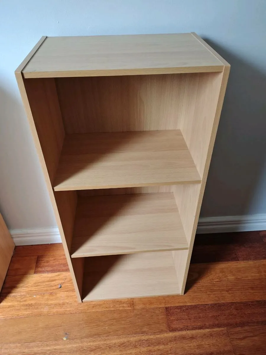 2 x Small bookcases/shelves - Image 1