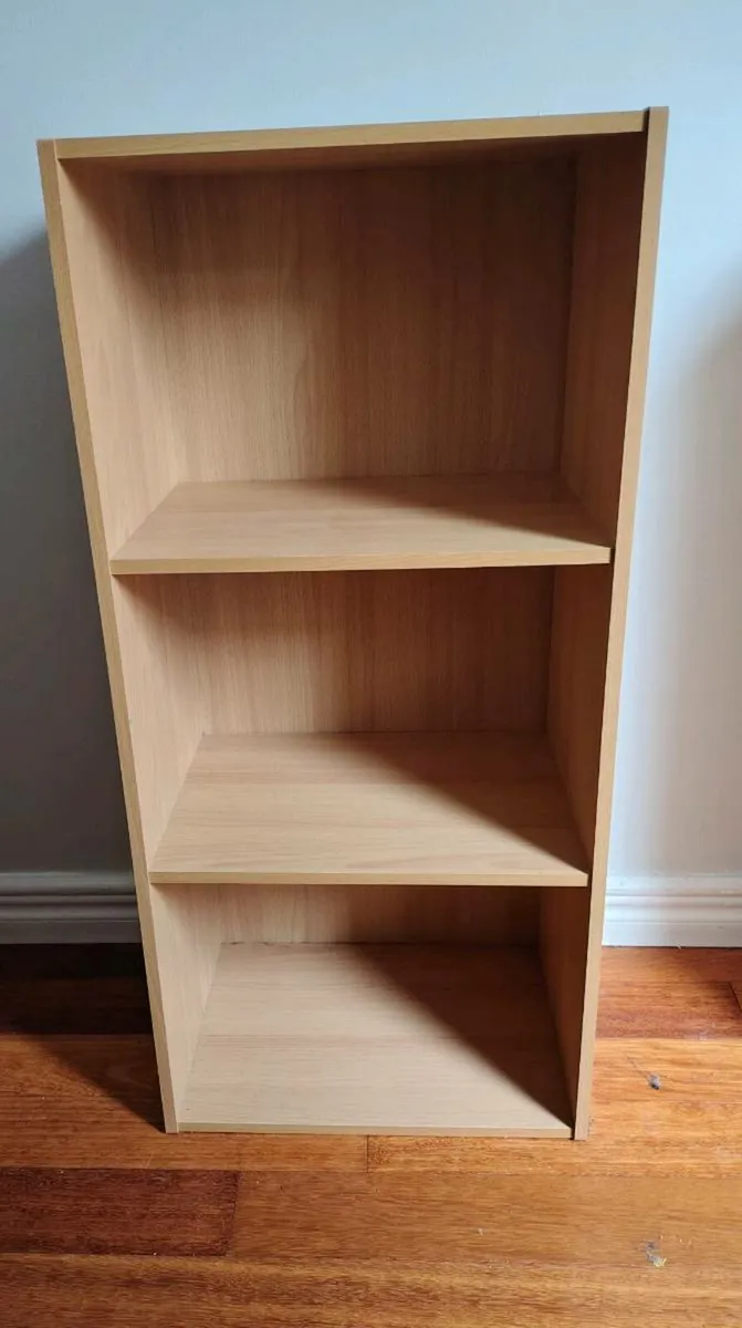 2 x Small bookcases/shelves - Image 2