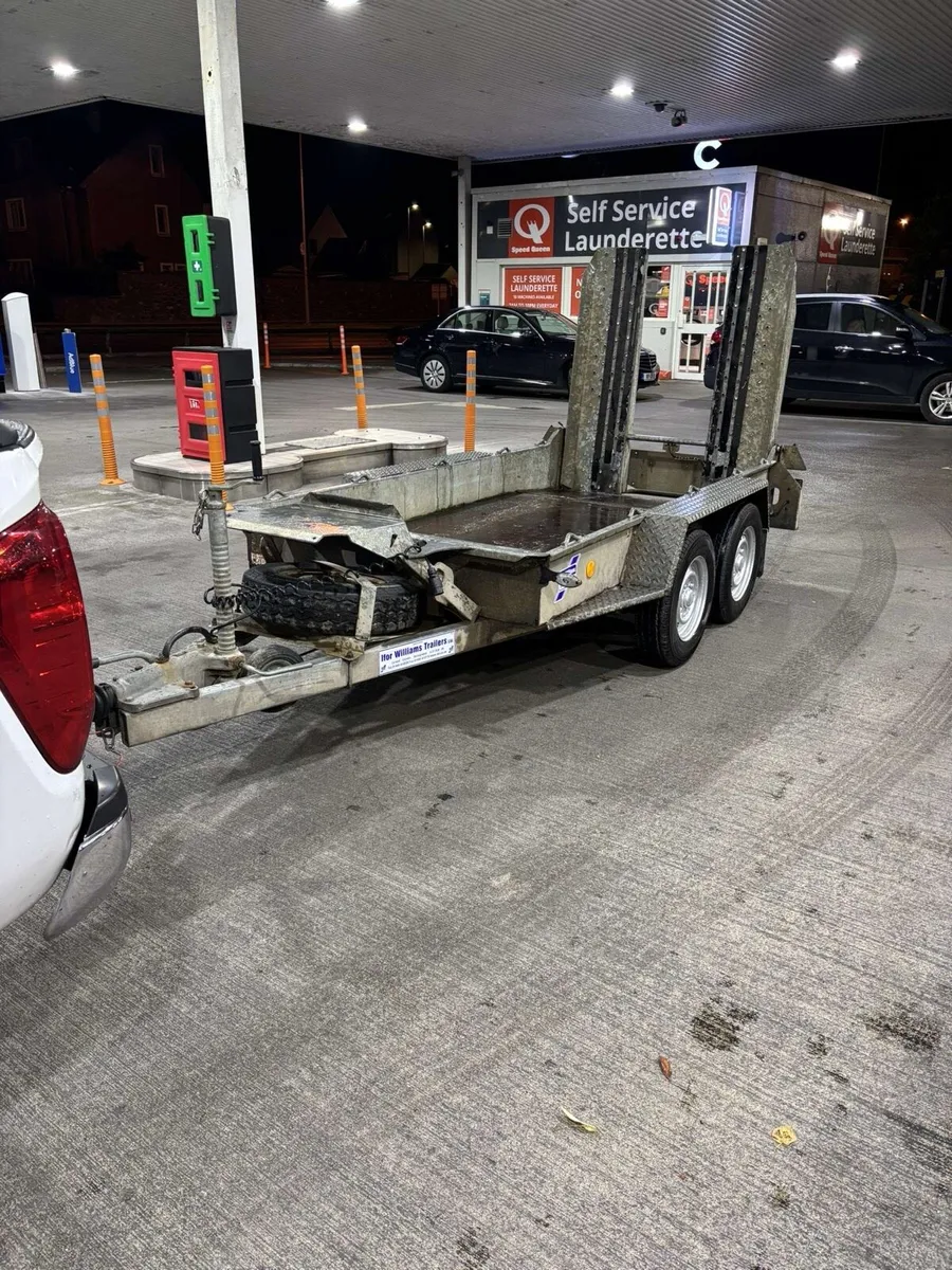 9x4 ifor Williams beaver tail plant trailer - Image 1
