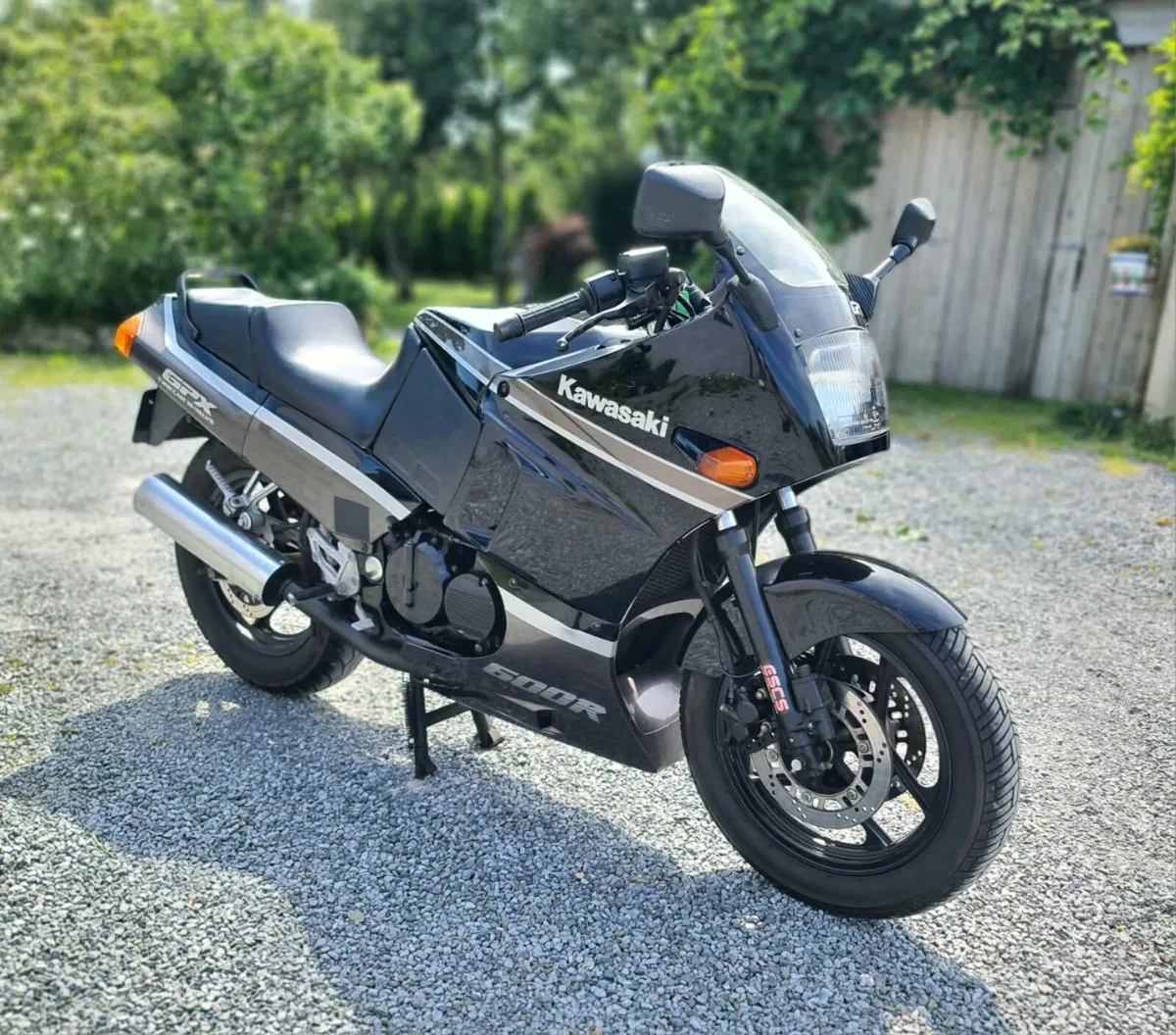 Kawasaki GPX600R - Image 1