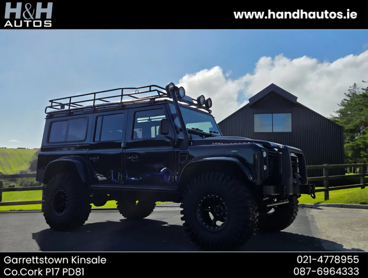 Land-rover Defender - Image 1
