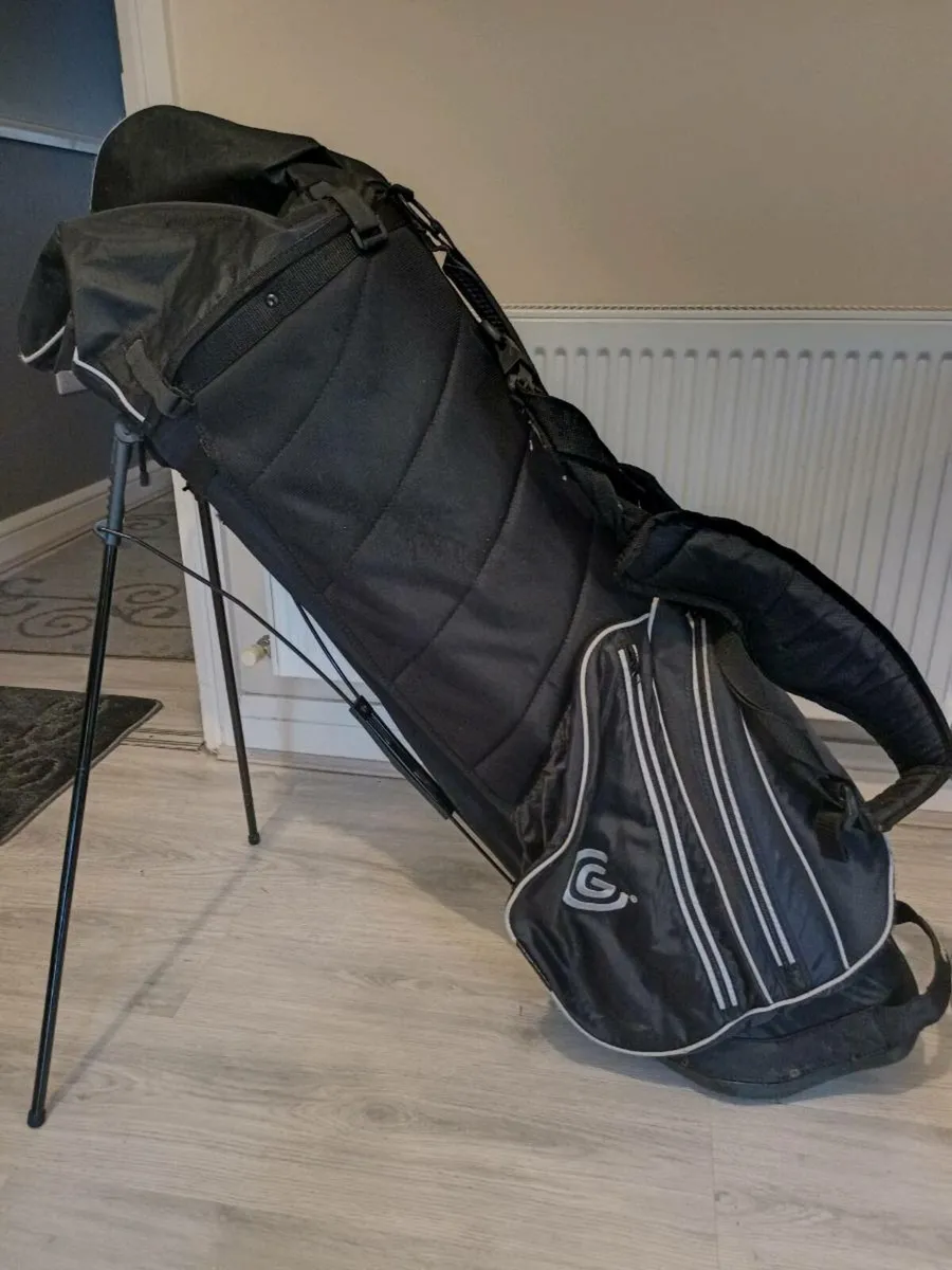 Cleveland waterproof golf bag with stand. - Image 2