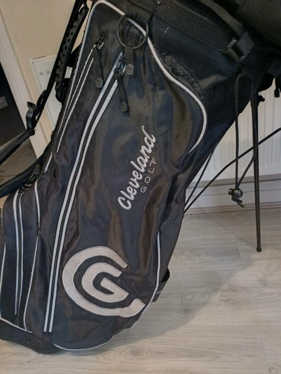 Cleveland waterproof golf bag with stand. - Image 3