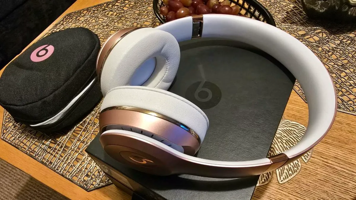 Beats Solo 3 headphones - Image 3