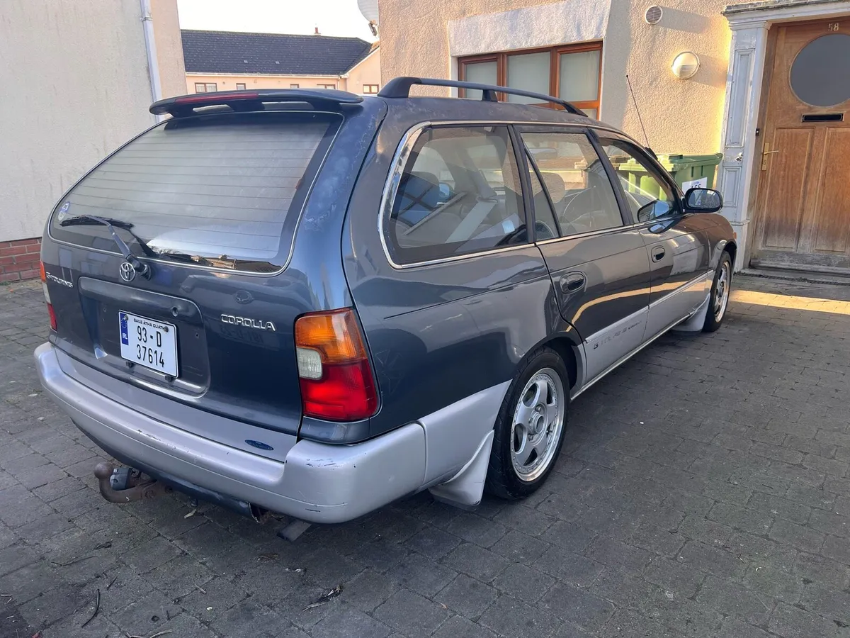 E10 Corolla G-Touring - Image 3