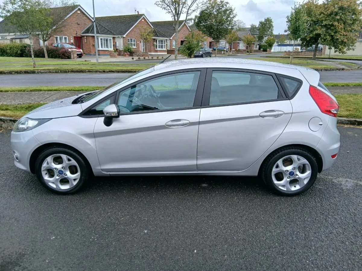 FORD FIESTA 1.2 PETROL ABSOLUTELY STUNNING - Image 3