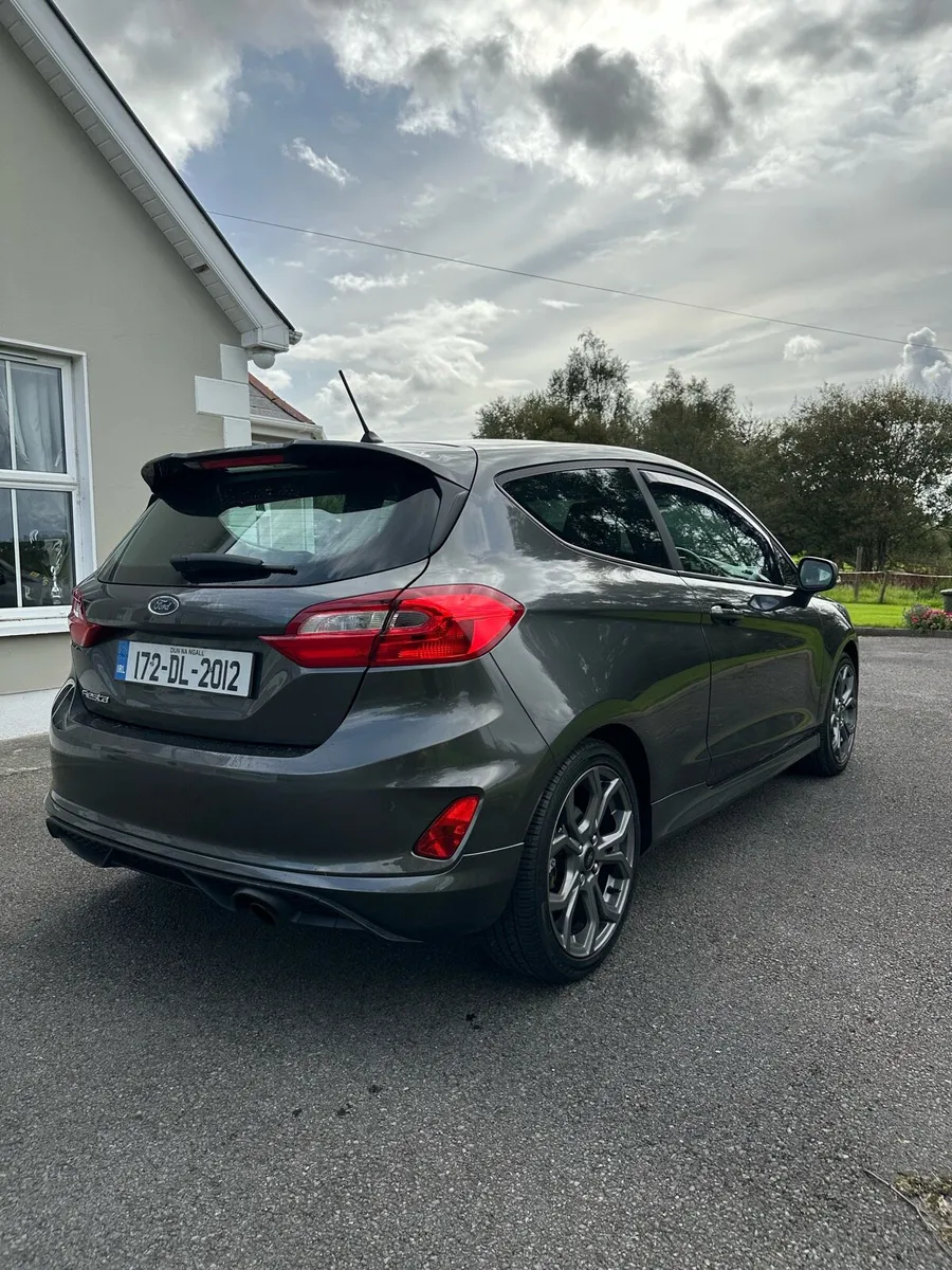 Ford Fiesta ST-Line Black edition - Image 4