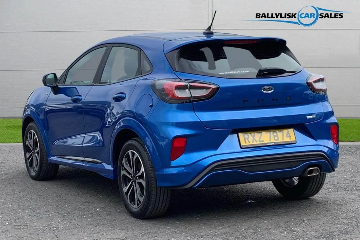Ford Puma 1.0t 125PS St-line in Desert Island Blu - Image 2