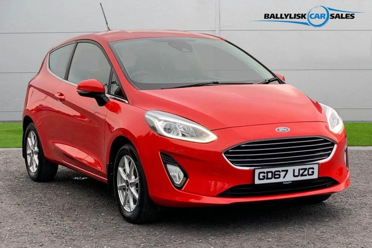 Ford Fiesta 1.1 Ti-vct 85ps Zetec in Race Red Wit - Image 1