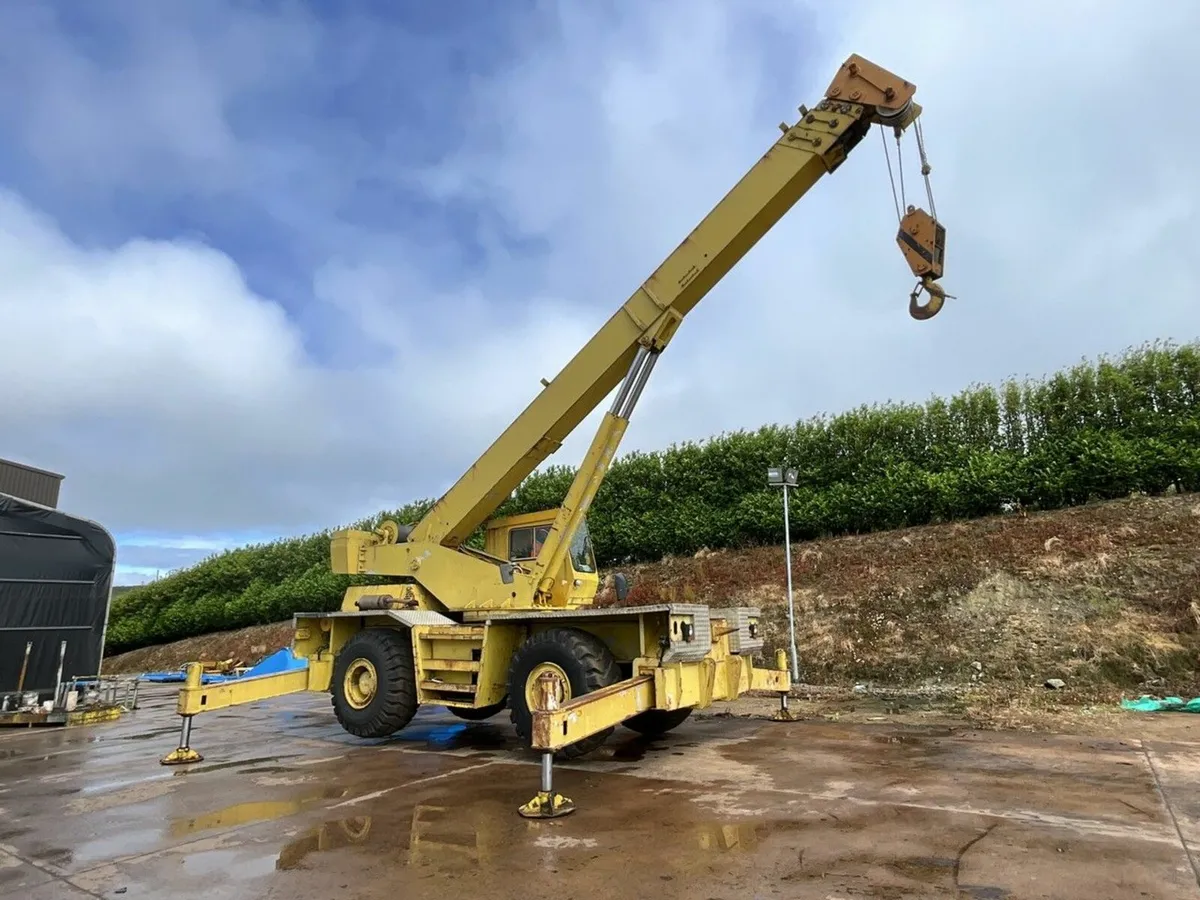 COLES HYDRA HUSKY 50 TON MOBILE CRANE - Image 3