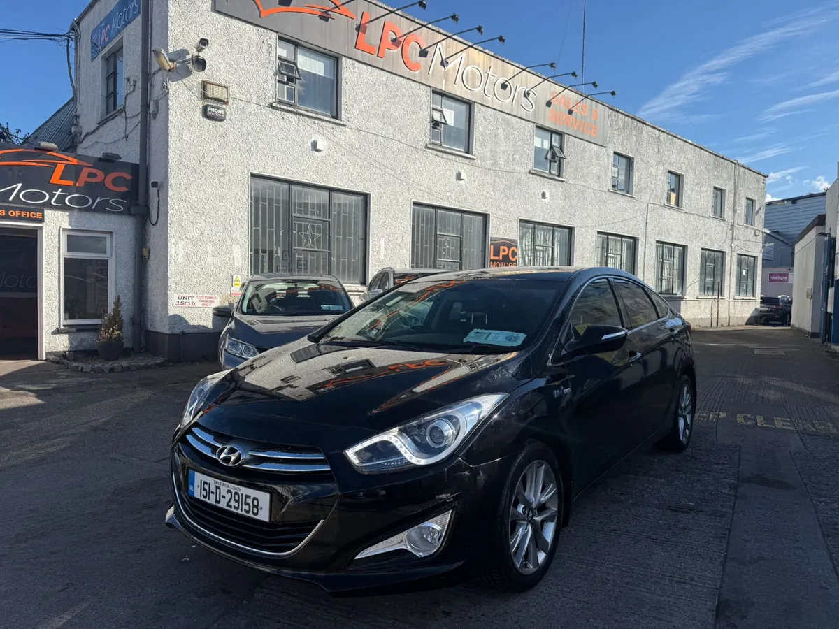 Hyundai i40 2015 Low Mileage - Image 2