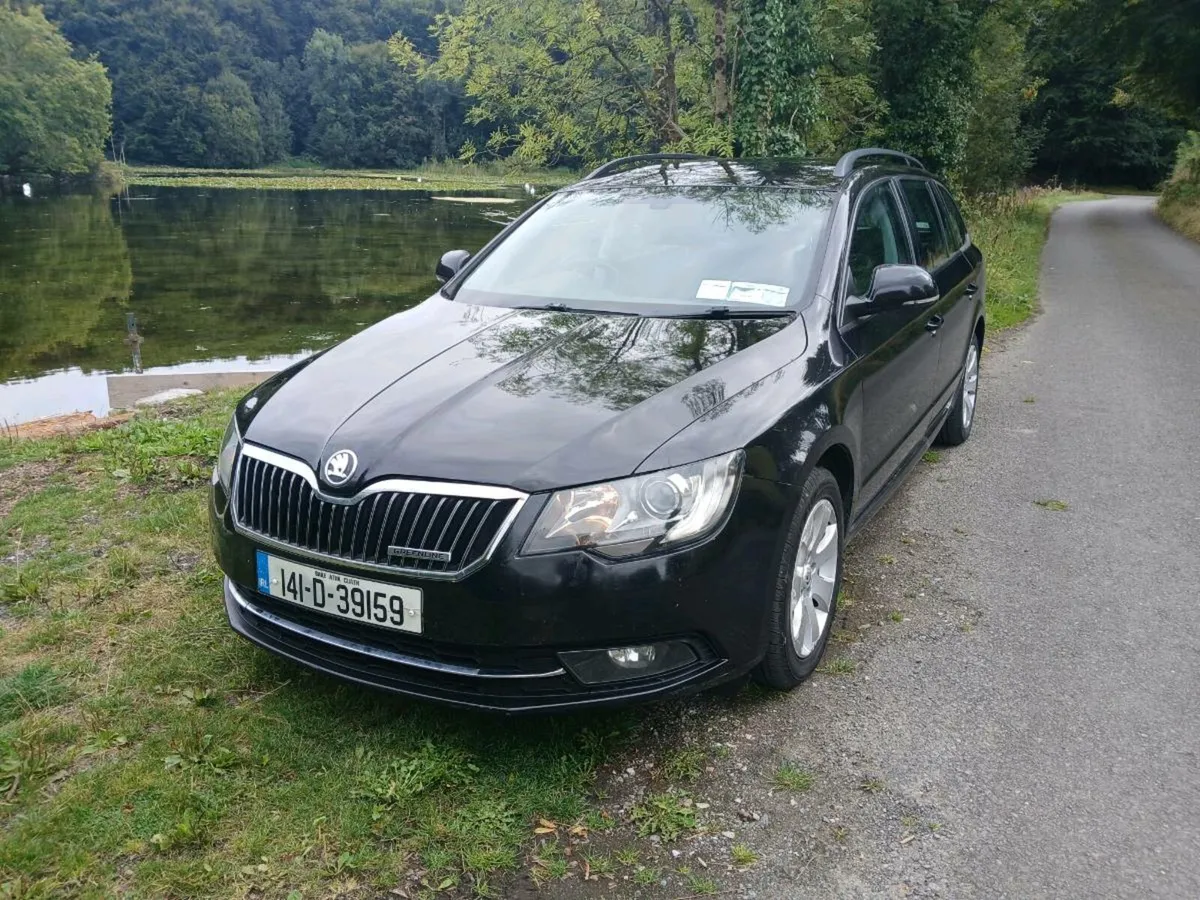 Skoda Superb Greenline Estate - Image 3