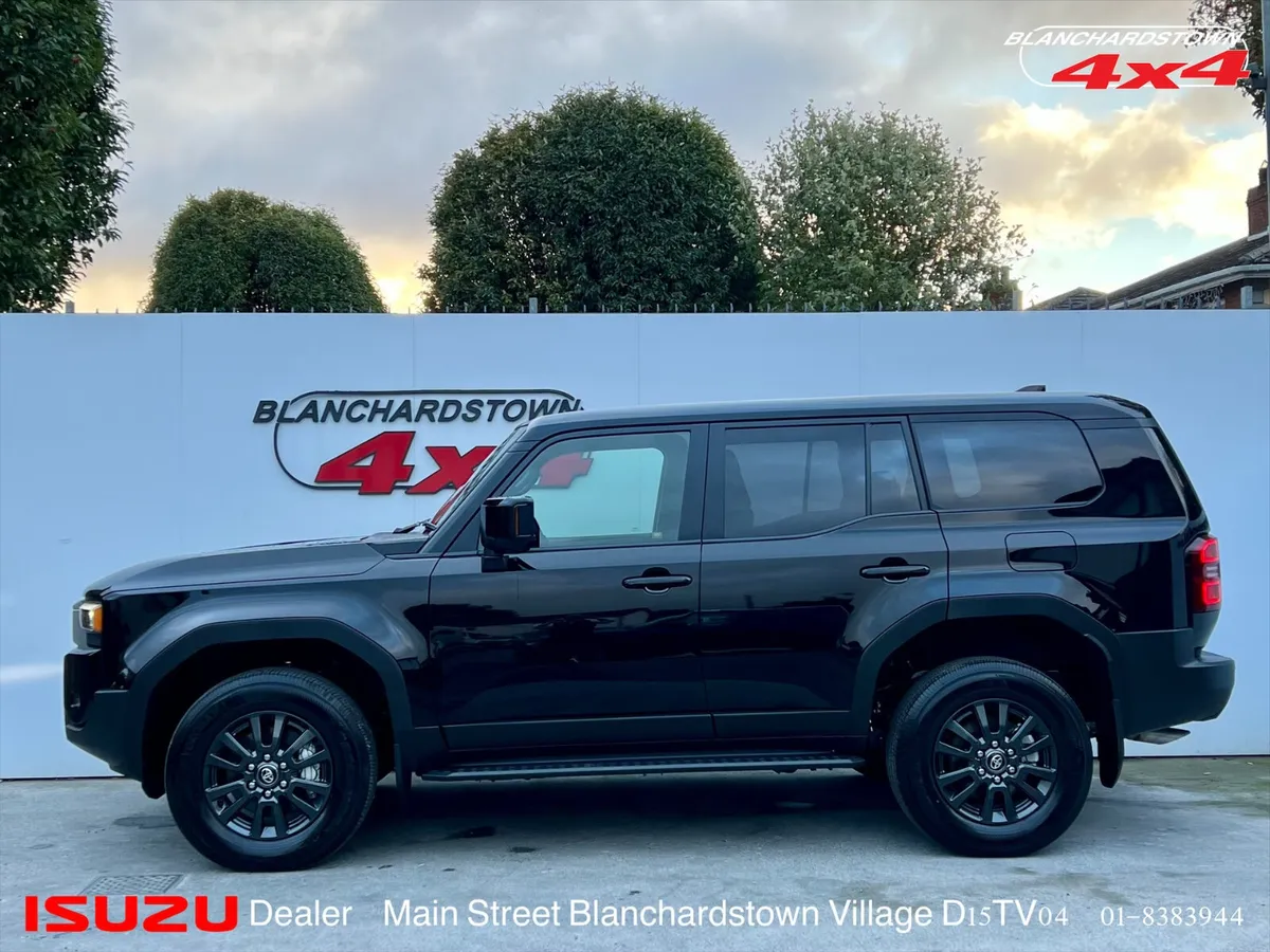 TOYOTA LANDCRUISER 2.8 AUTO BRAND NEW - Image 4