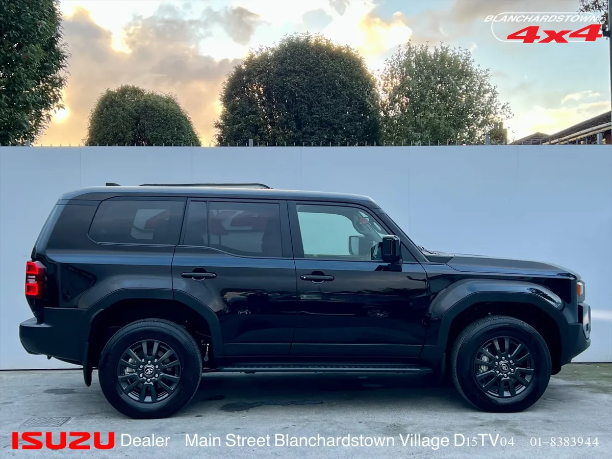 TOYOTA LANDCRUISER 2.8 AUTO BRAND NEW - Image 3