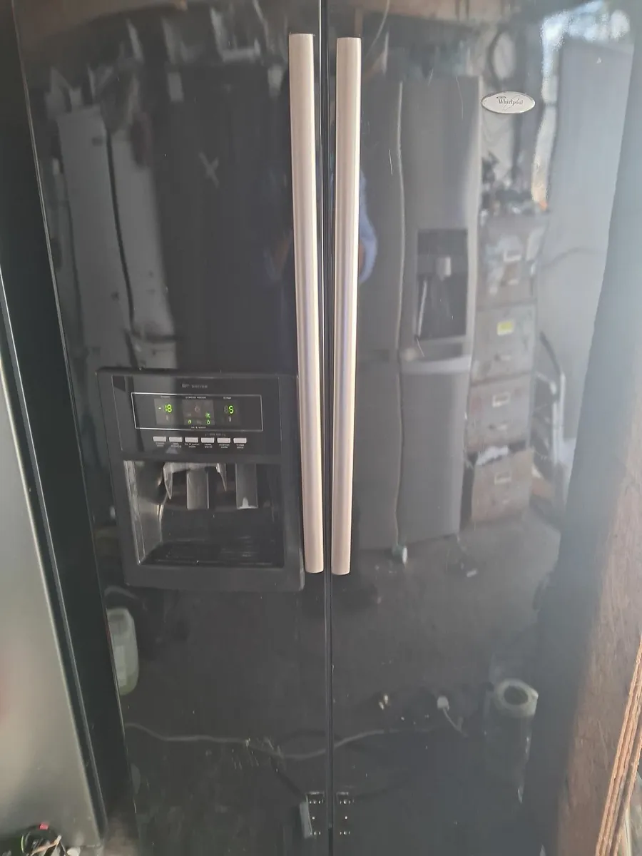WHIRLPOOL AMERICAN FRIDGE AND FREEZER - Image 3
