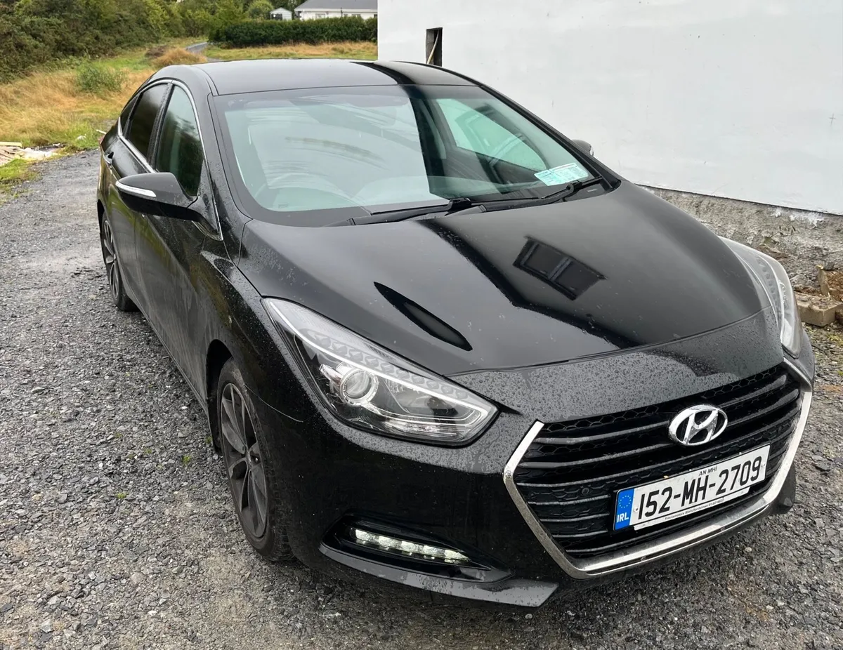 Hyundai i40 2015 - Excellent condition - Image 1