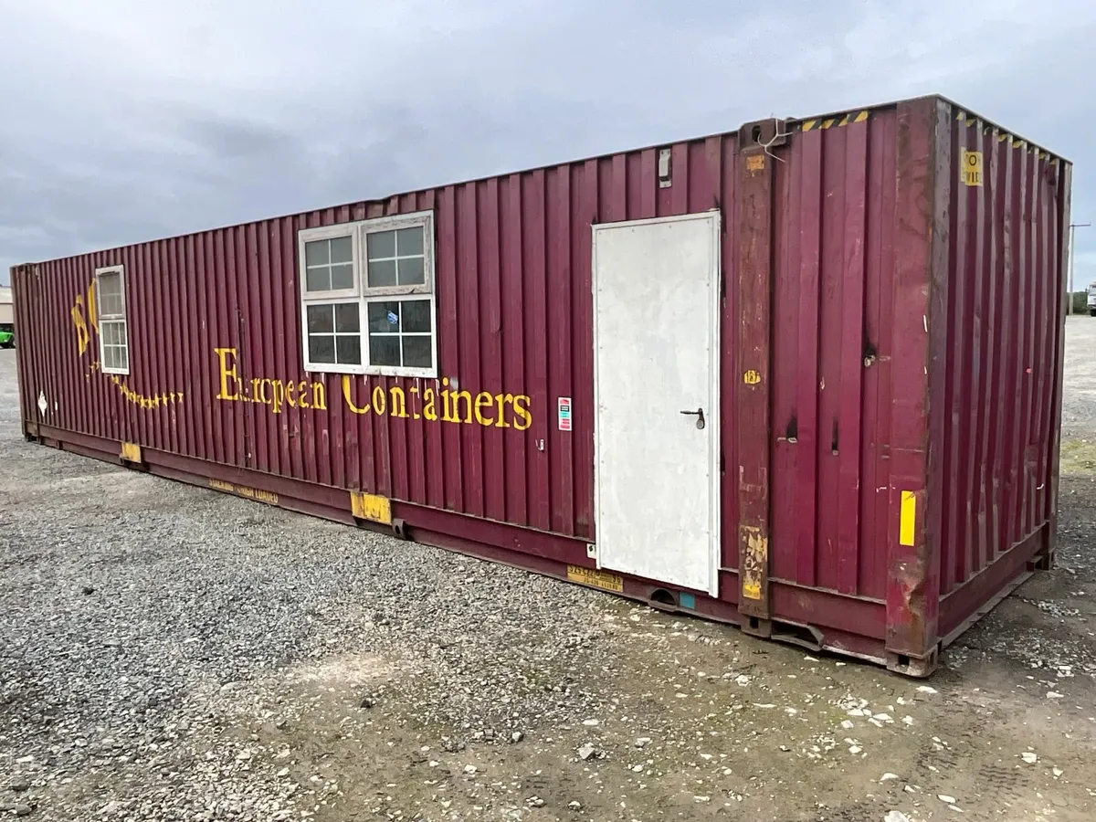 APPROX. 40ft SHIPPING CONTAINER - Image 2