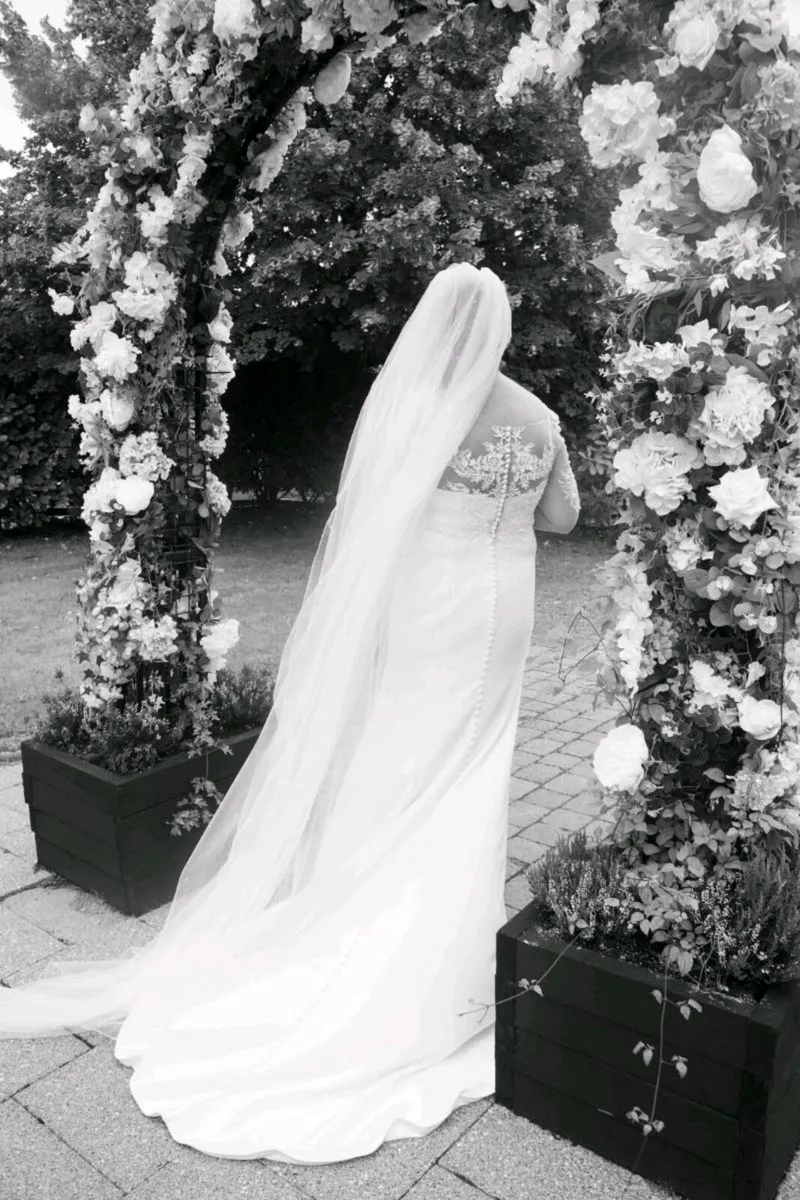 Wedding dress - Image 1