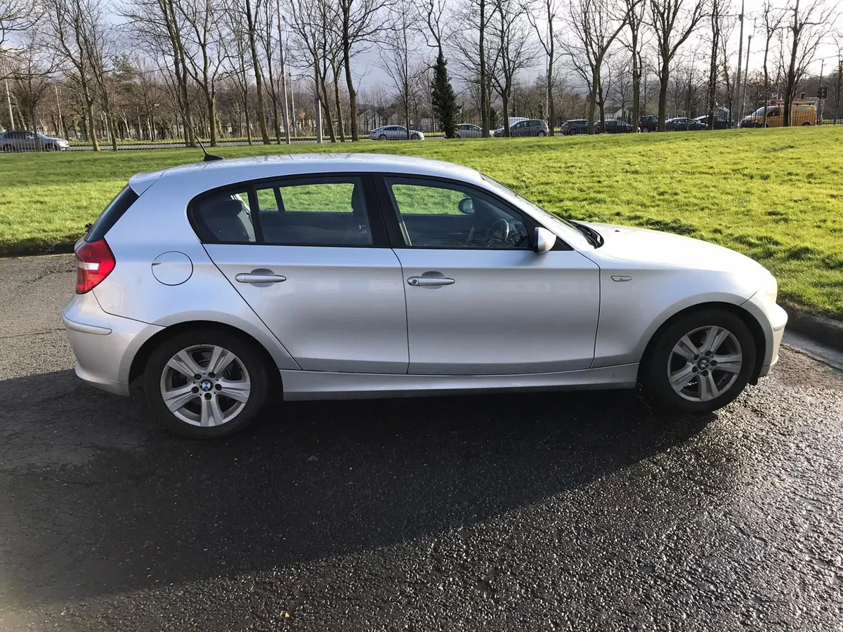 BMW 1-Series 2009 - Image 1