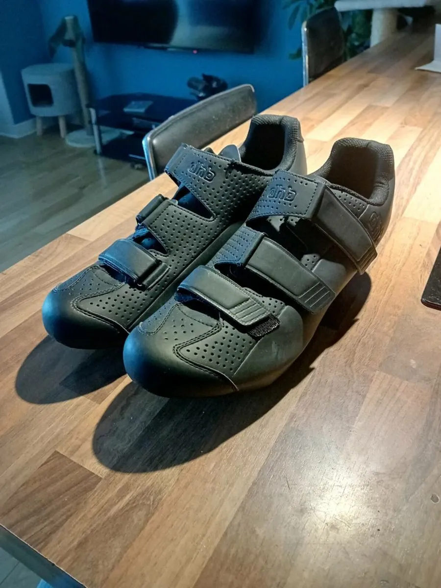 DHB Troika Road cycling Shoes 48 new - Image 1