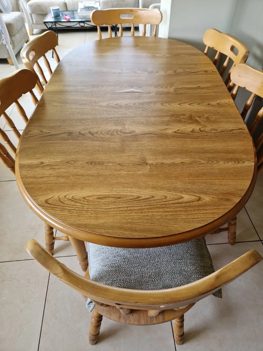 Kitchen table & 6 chairs - Image 2