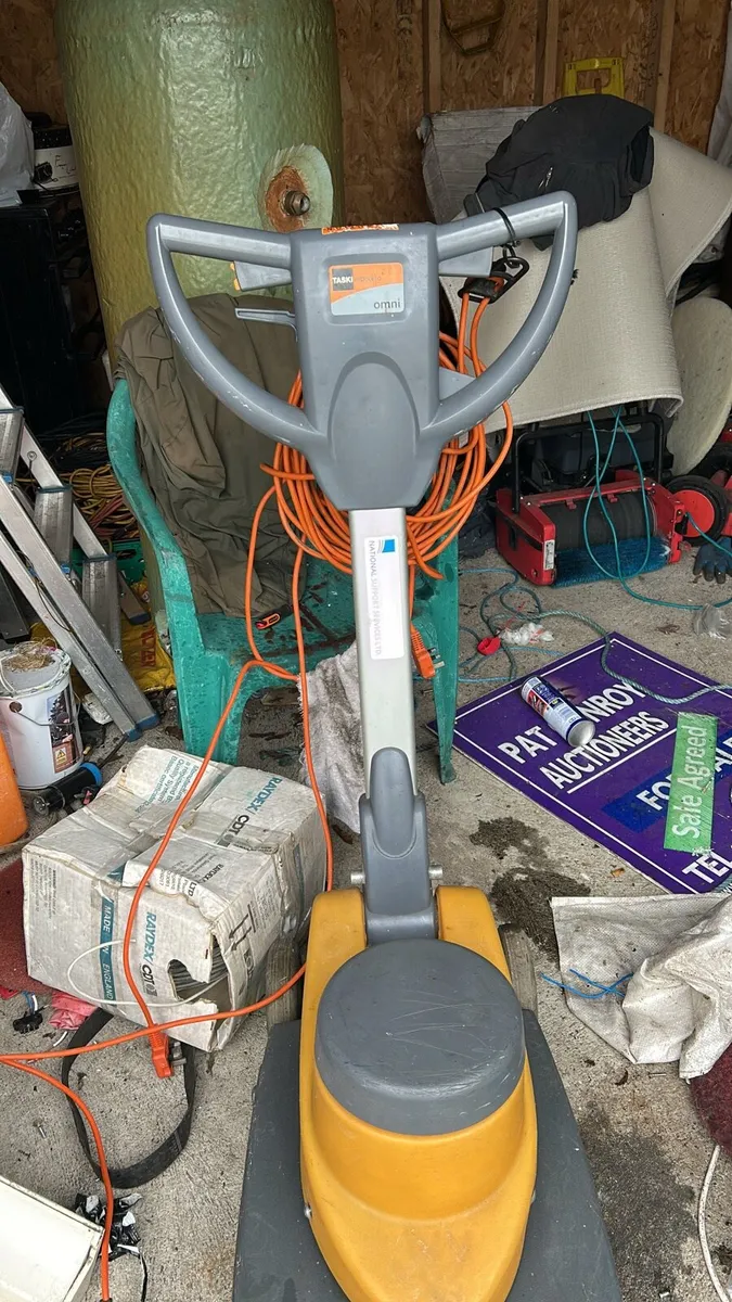 Taski floor burnisher buffer scrubber 900 RPM - Image 3