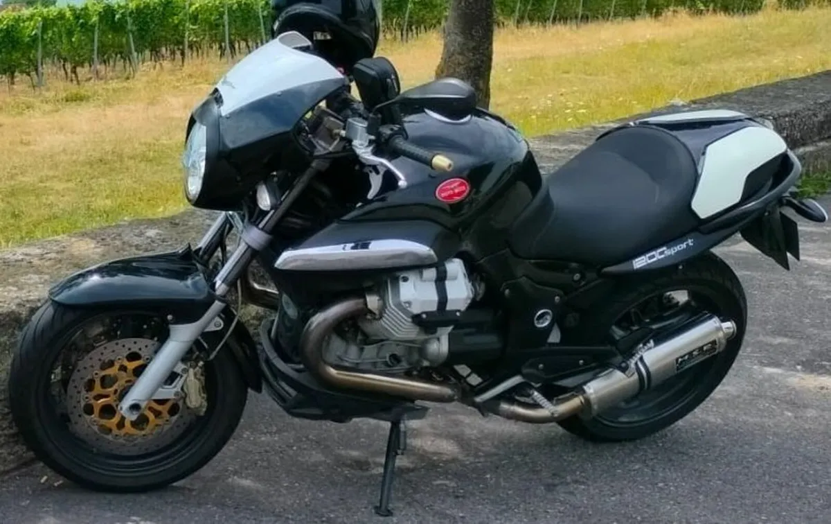 Moto Guzzi 1200 Sport 2V (4V) Black with ABS - Image 4
