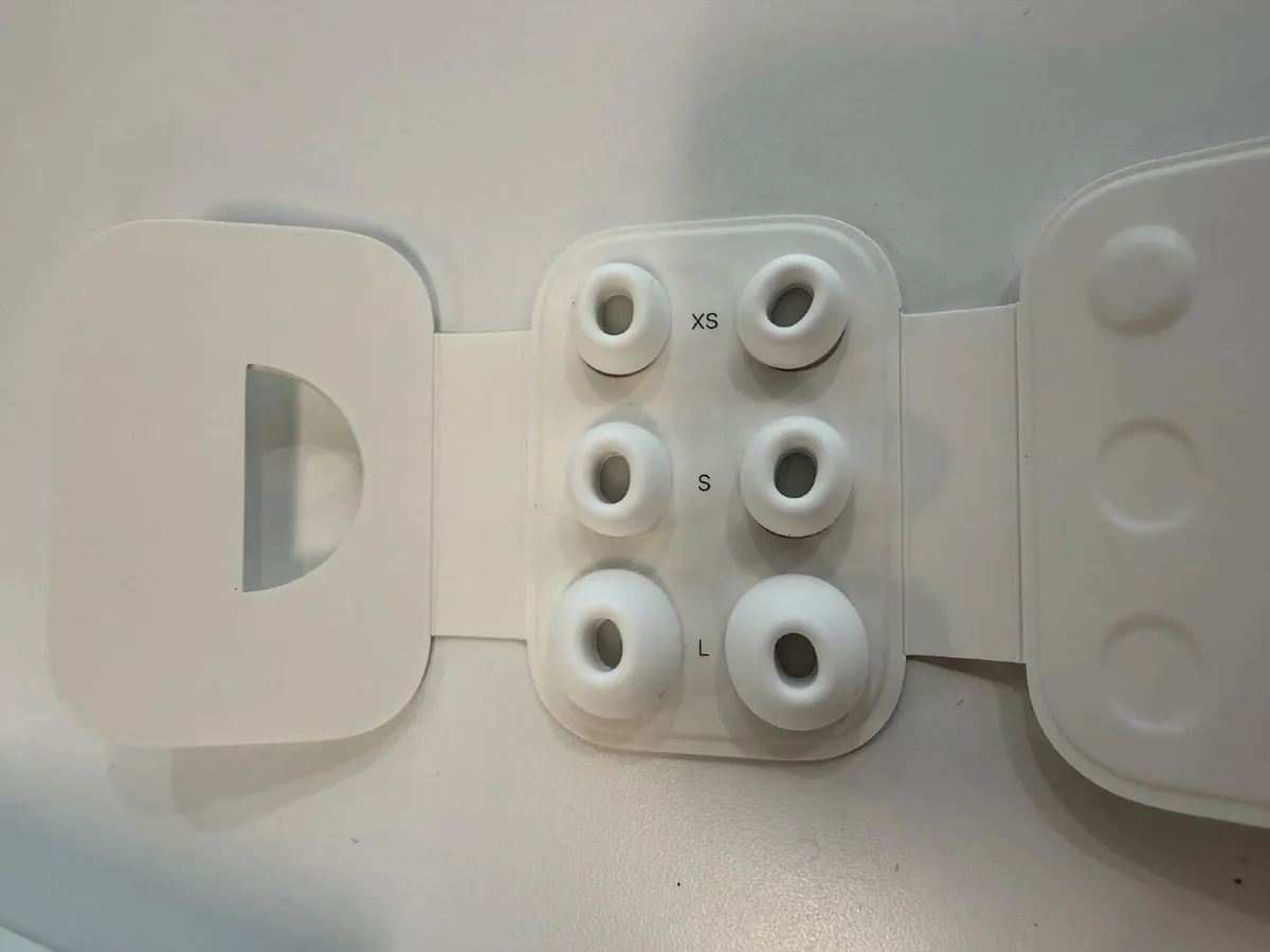 Air Pods Pro 2 - Image 2