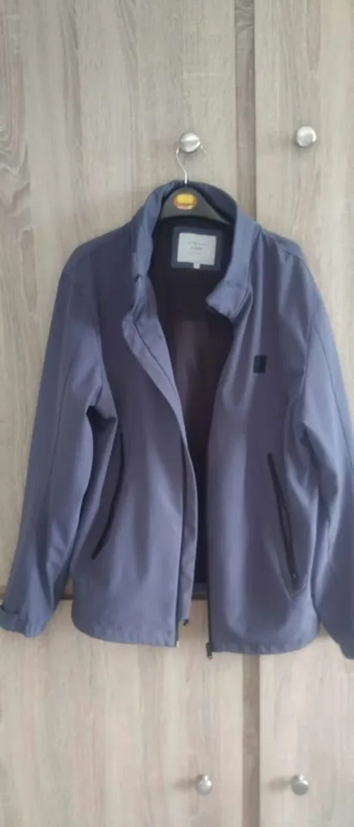 Jack and Jones navy jacket label size L - Image 1