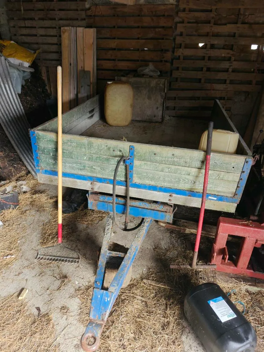 8x6 tipping trailer - Image 1